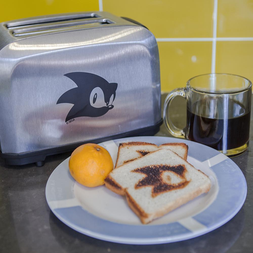 Image related to the article After 'blue poop curry,' SEGA will produce a Sonic toaster
