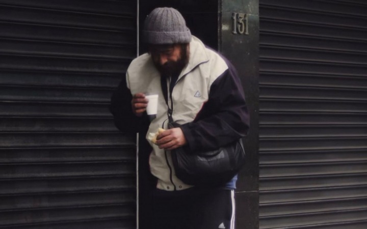 In Disguise, Criciúma Mayor Spends Nearly 24 Hours as a Homeless Person